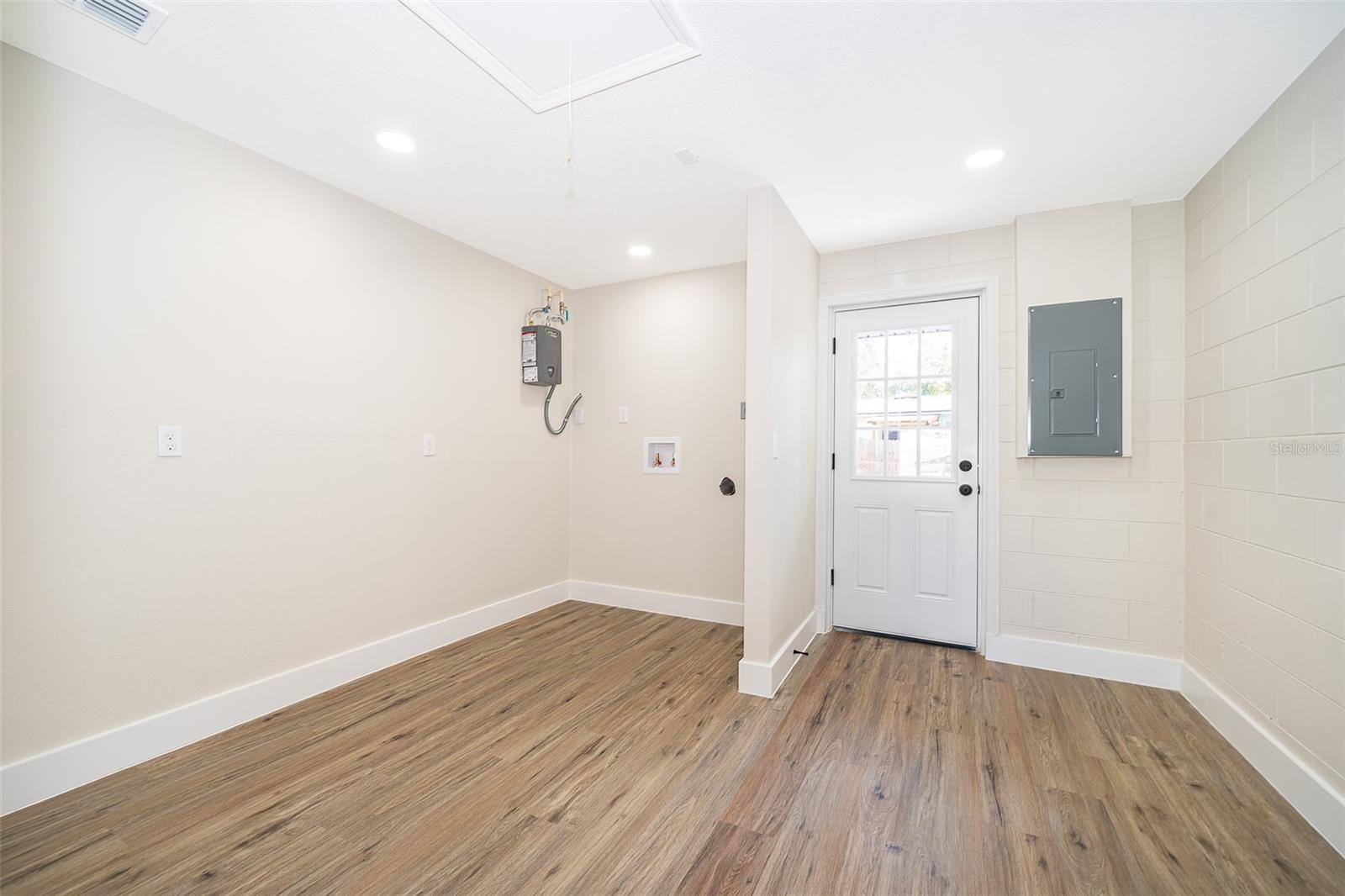 Image 19 of 26 For 3403 Canute Place