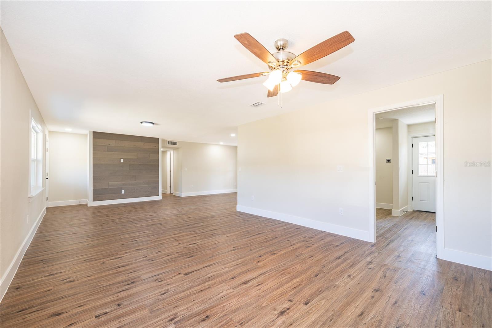 Image 7 of 26 For 3403 Canute Place