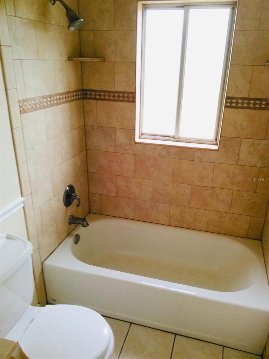 Image 8 of 32 For 602 Nicole Boulevard
