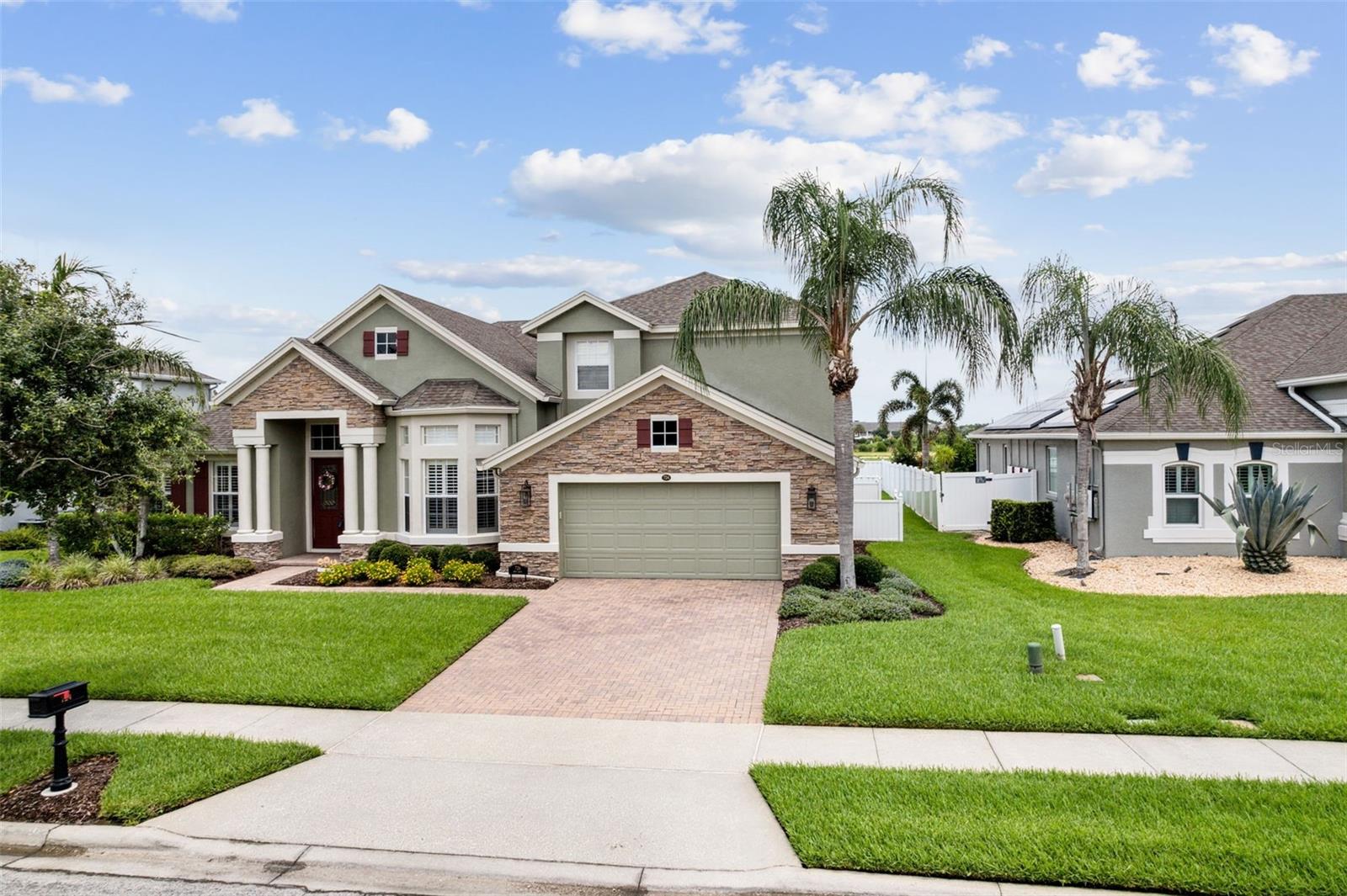 Image 4 of 78 For 724 Duff Dr  
