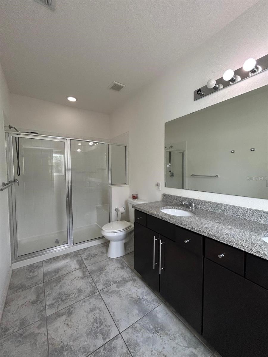 Image 10 of 18 For 11464 Center Lake Drive