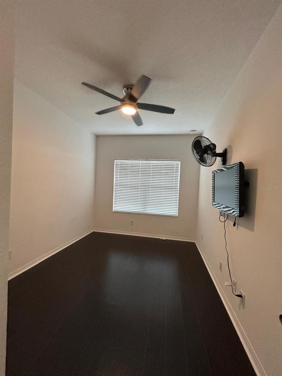 Image 13 of 18 For 11464 Center Lake Drive