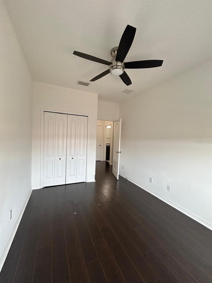 Image 14 of 18 For 11464 Center Lake Drive