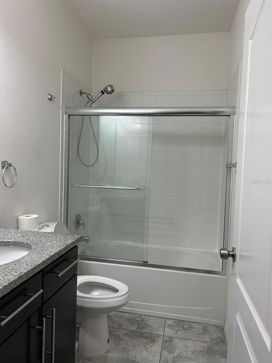 Image 15 of 18 For 11464 Center Lake Drive