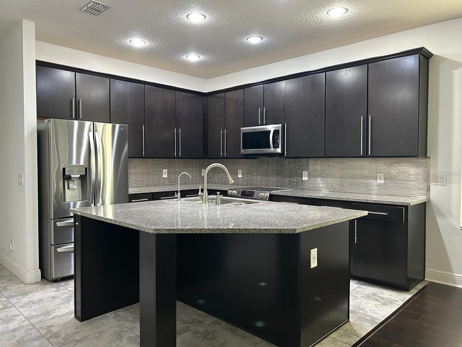 Image 3 of 18 For 11464 Center Lake Drive