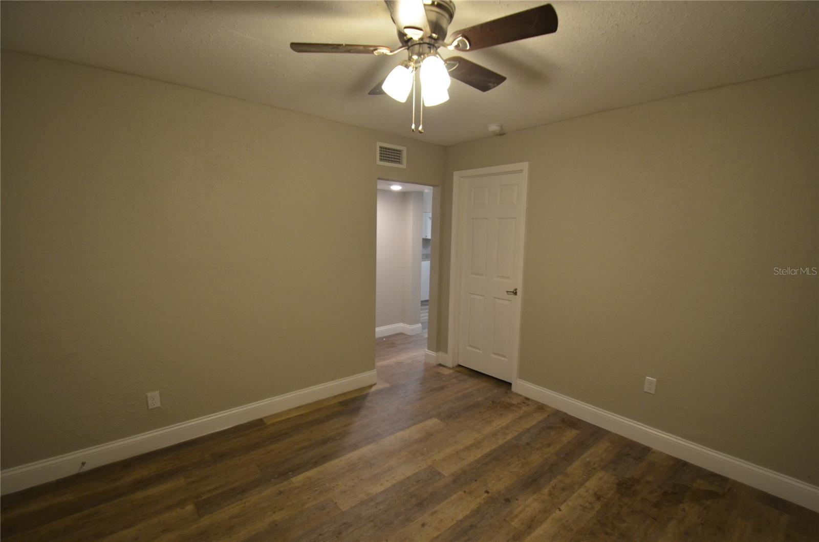 Image 4 of 22 For 1238 Conley Street