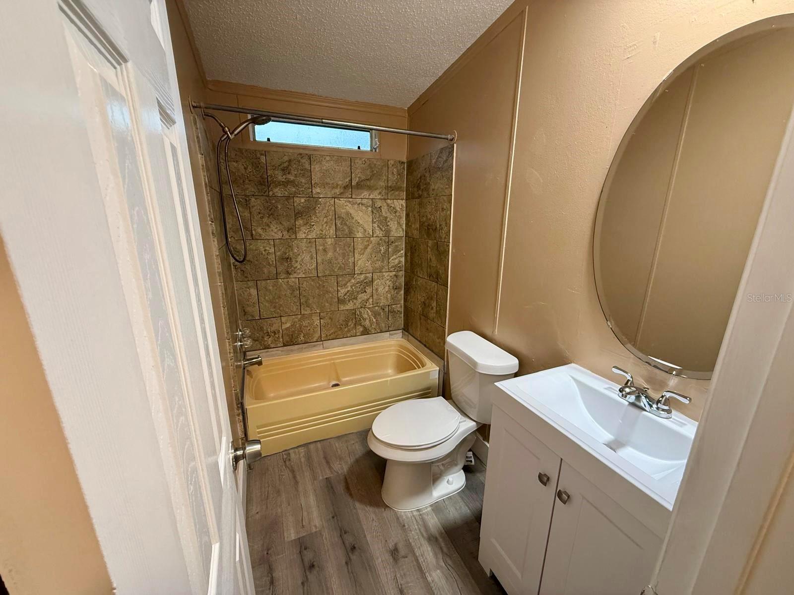 Image 20 of 27 For 2711 Cranmoor Drive