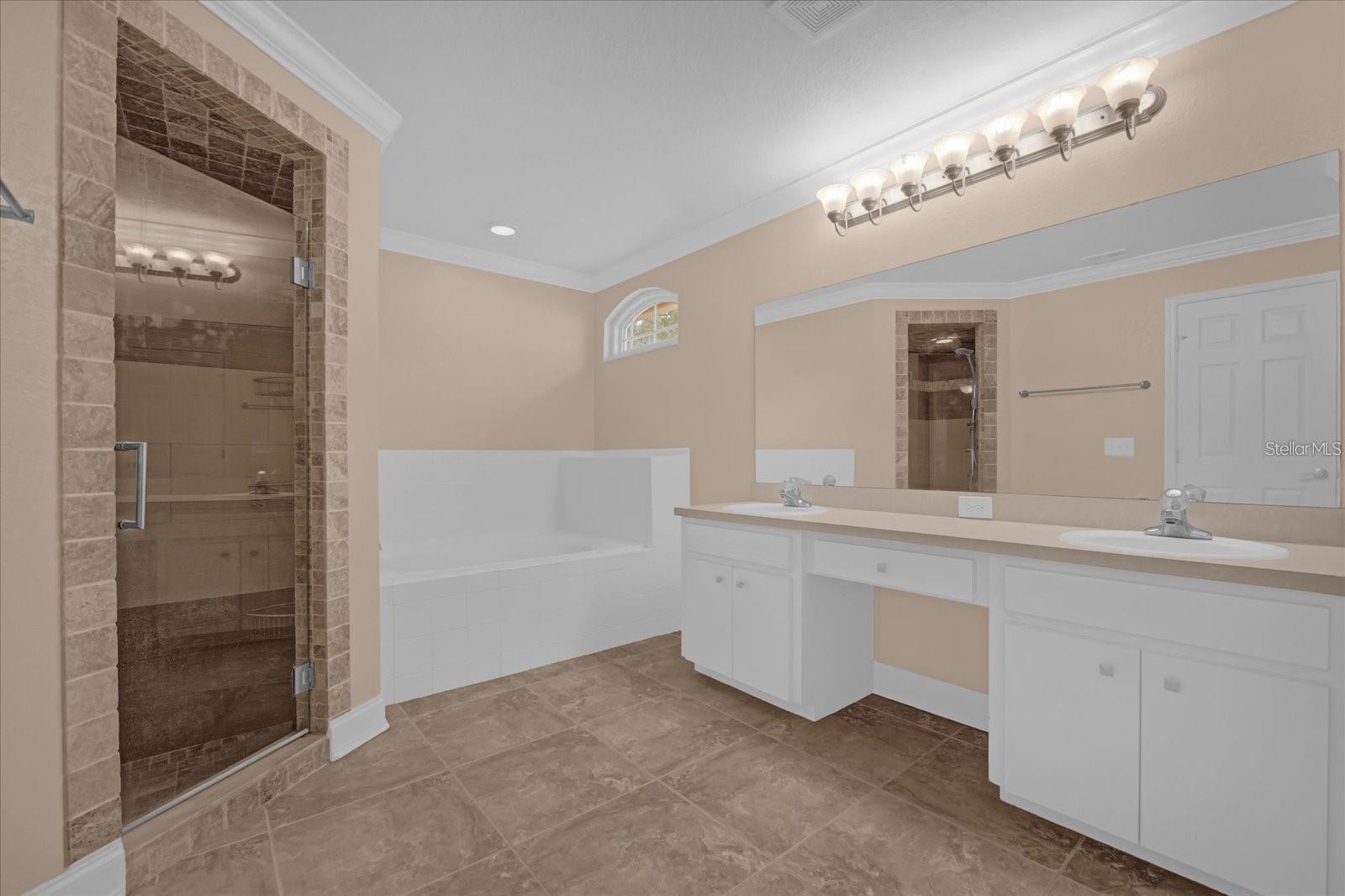 Image 14 of 24 For 3499 Summerwood Way