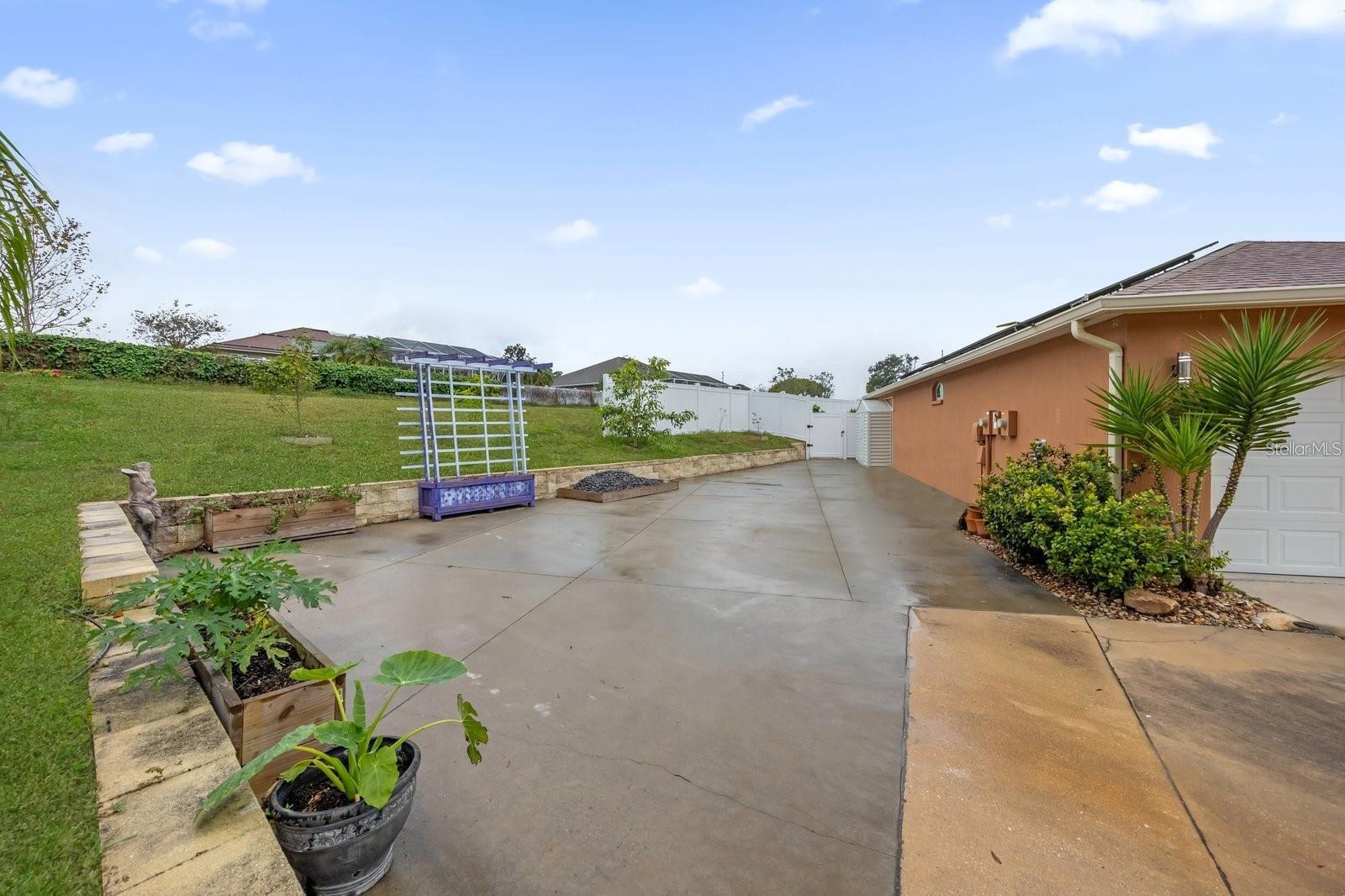 Image 21 of 24 For 3499 Summerwood Way