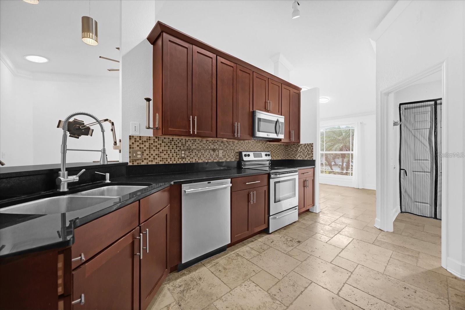 Image 6 of 24 For 3499 Summerwood Way