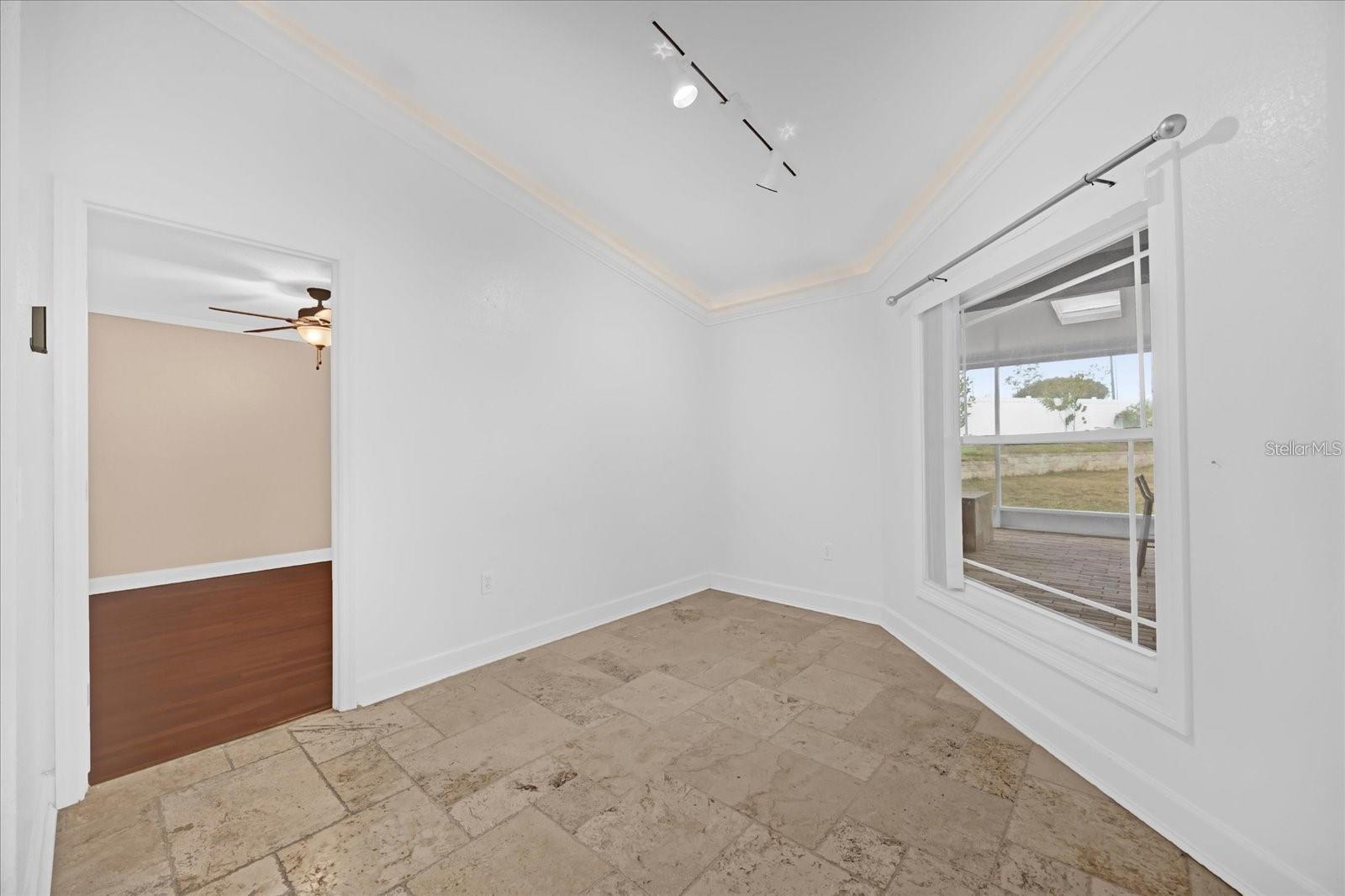 Image 9 of 24 For 3499 Summerwood Way