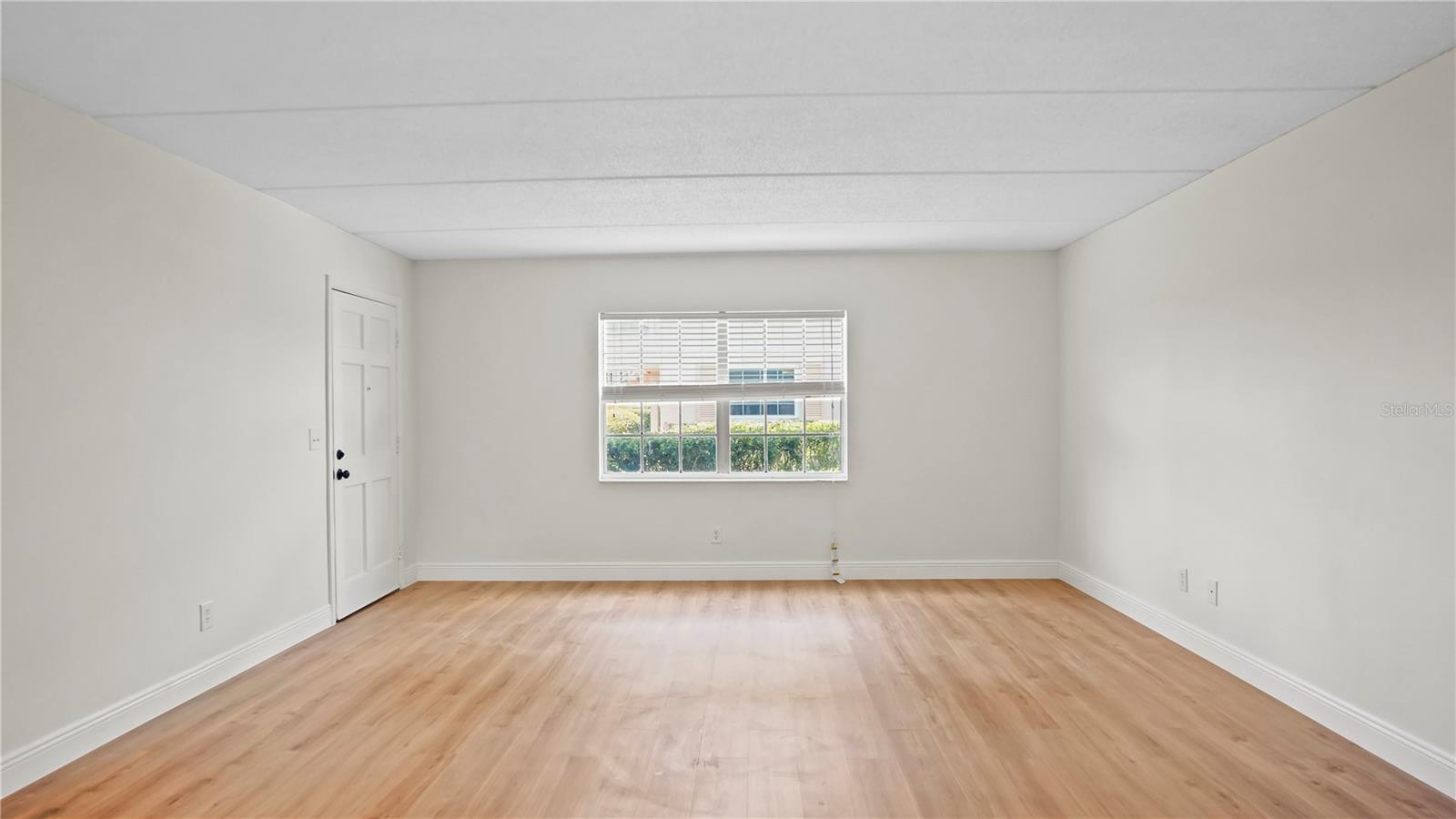 Image 9 of 21 For 1100 Caroline Street 107