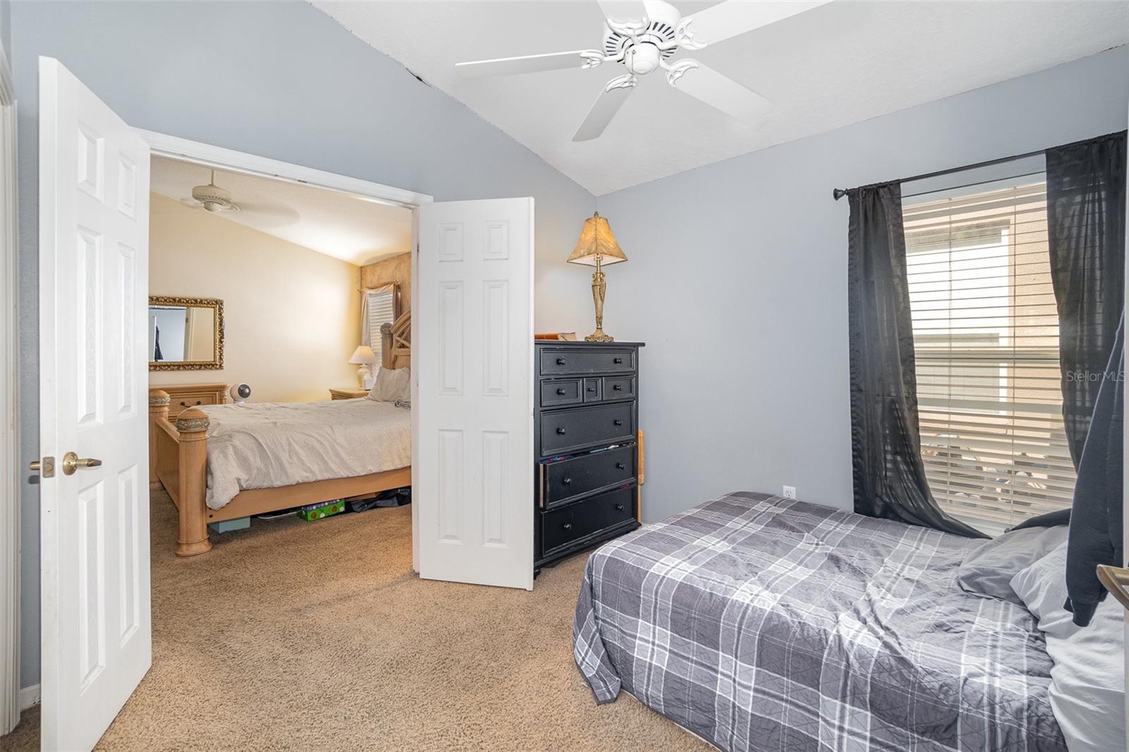 Listing photo id 23 for 637 Blenheim Loop