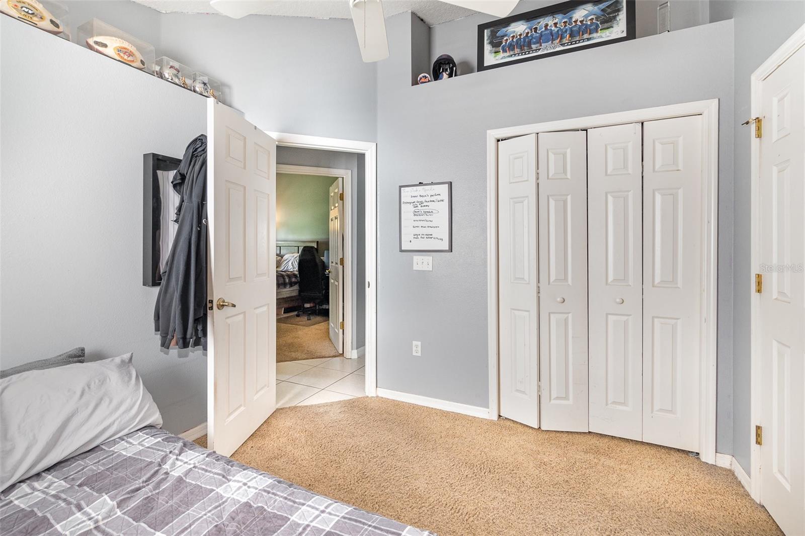 Listing photo id 24 for 637 Blenheim Loop