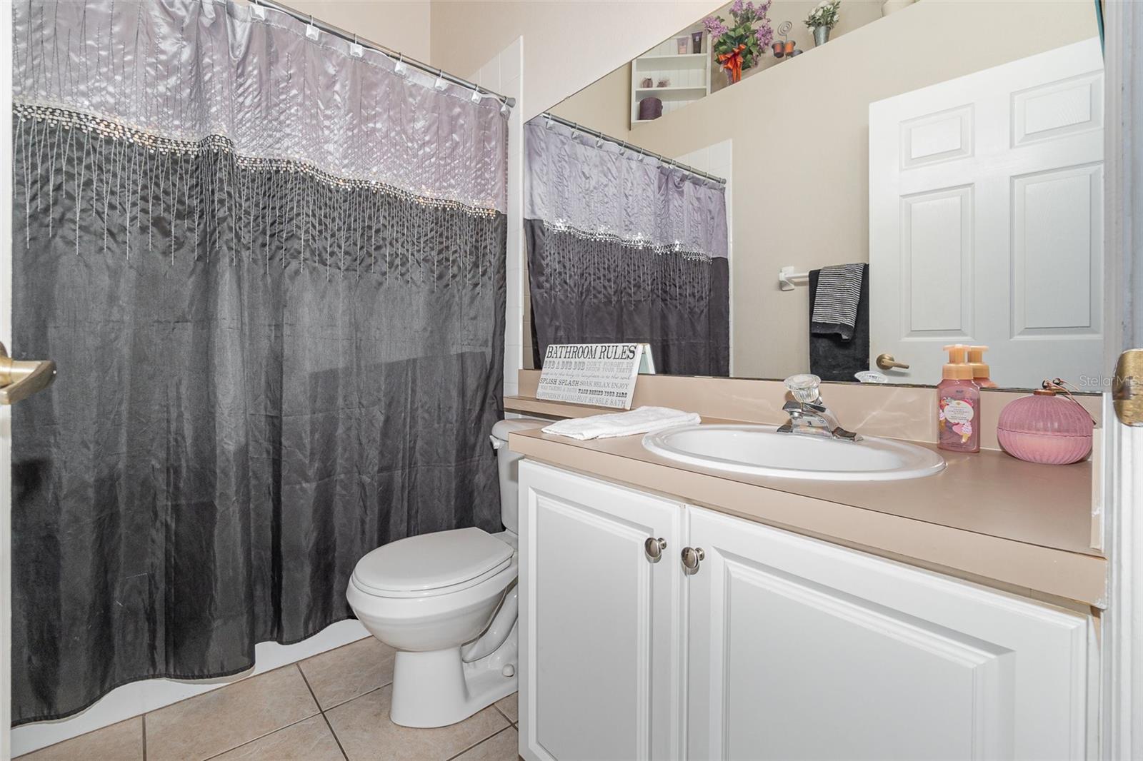 Listing photo id 29 for 637 Blenheim Loop