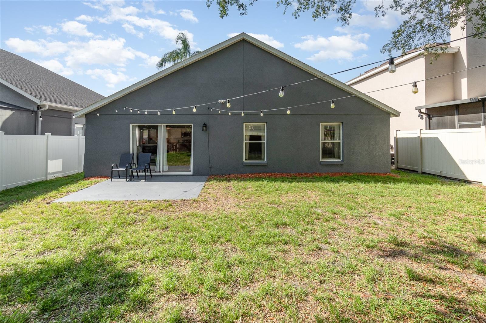 Listing photo id 31 for 637 Blenheim Loop