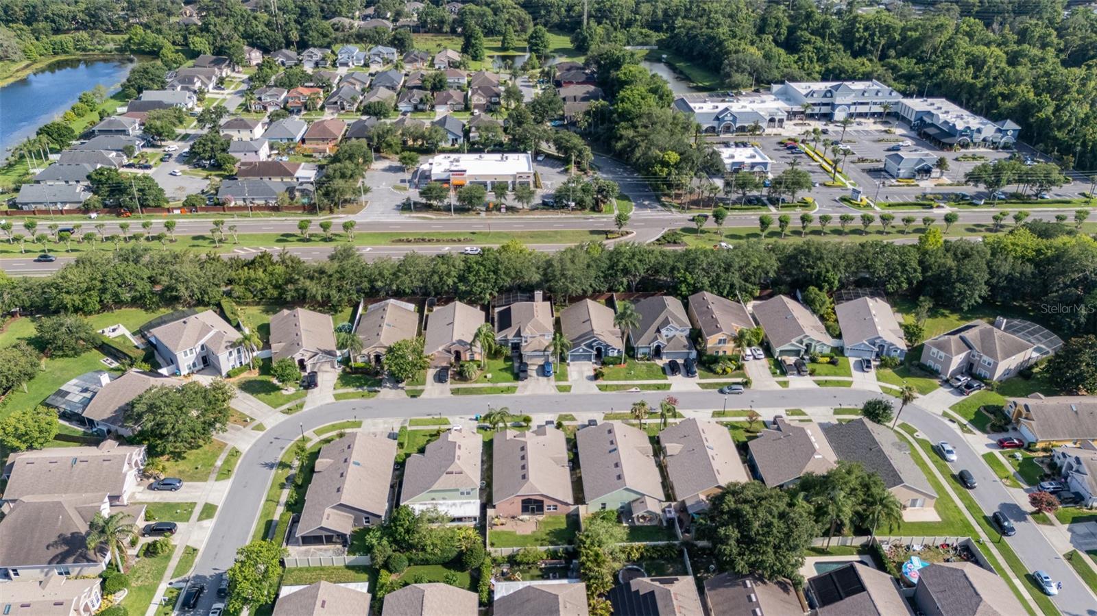 Listing photo id 33 for 637 Blenheim Loop