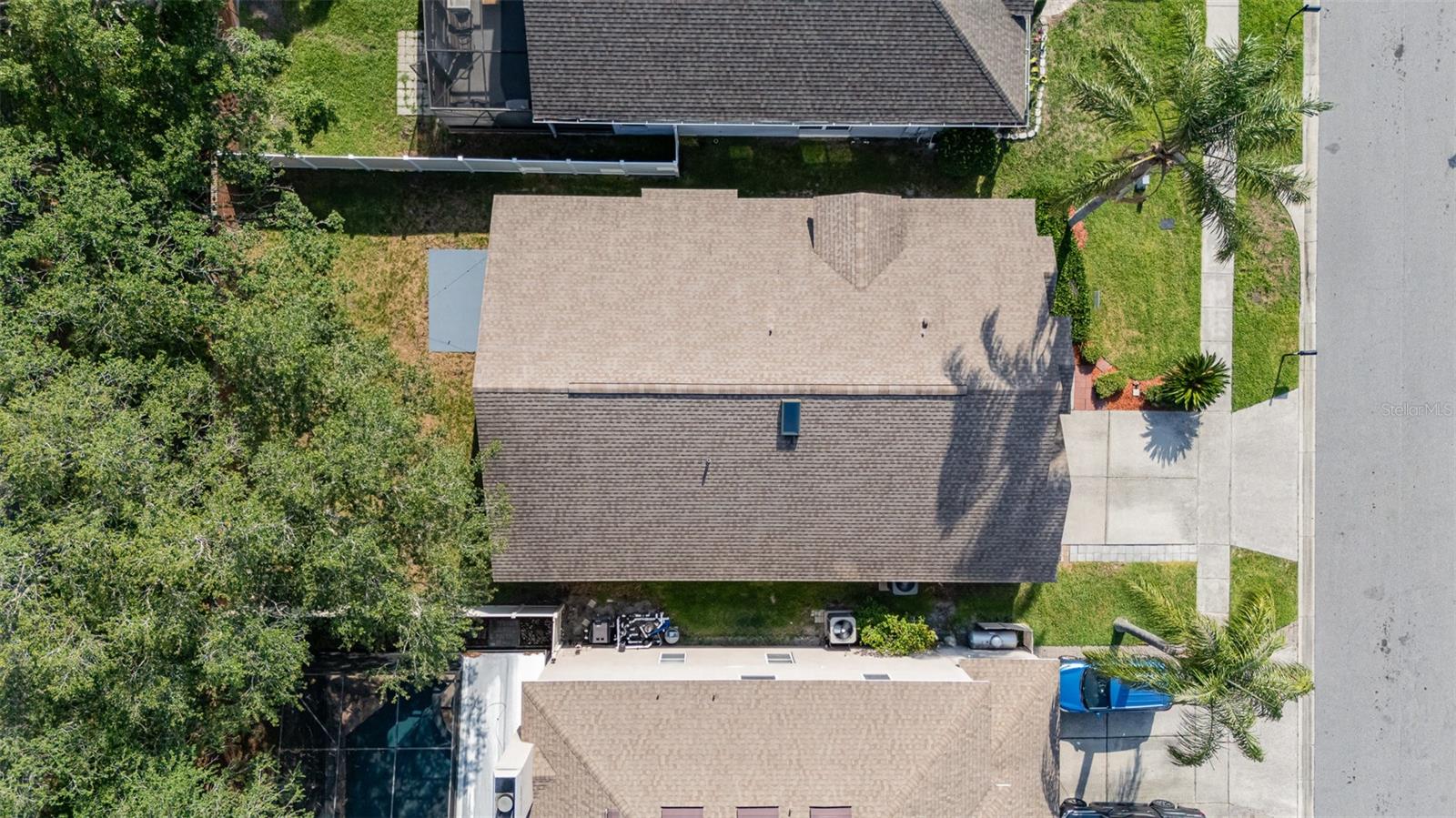 Listing photo id 34 for 637 Blenheim Loop