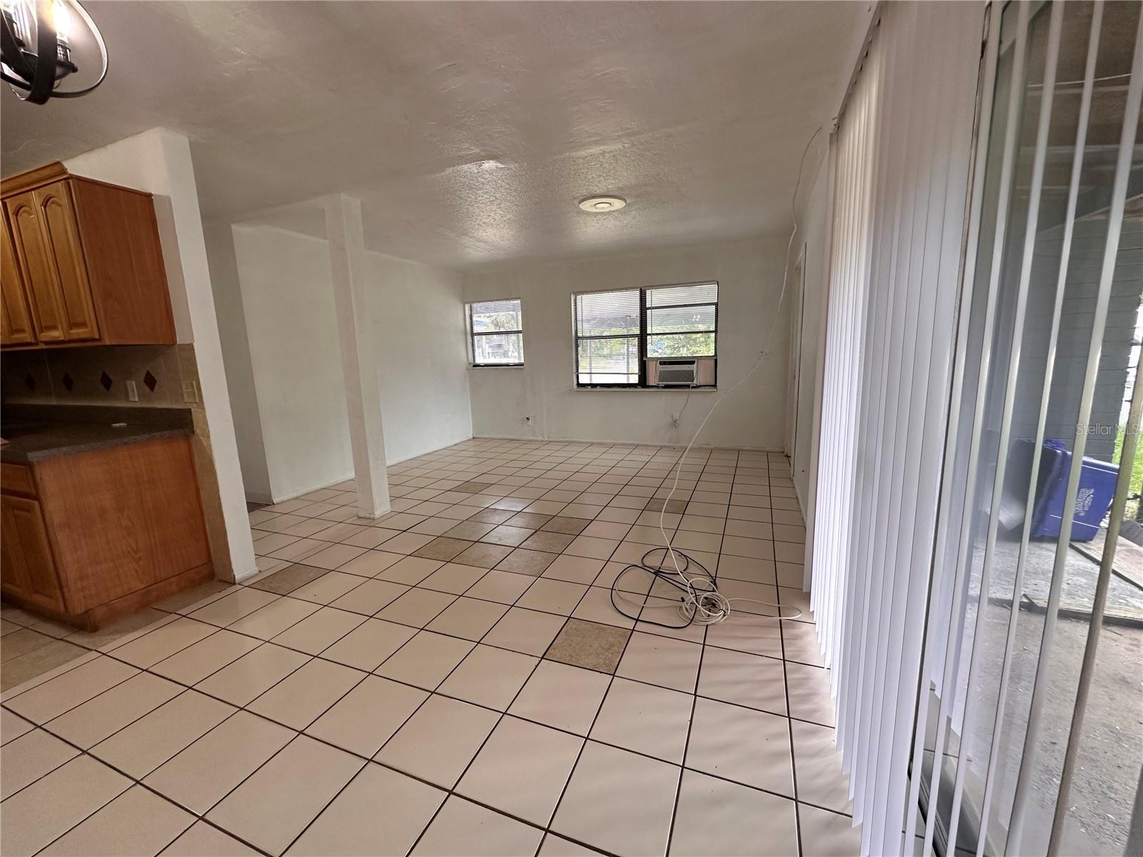 Image 5 of 26 For 2829 Sanford Avenue