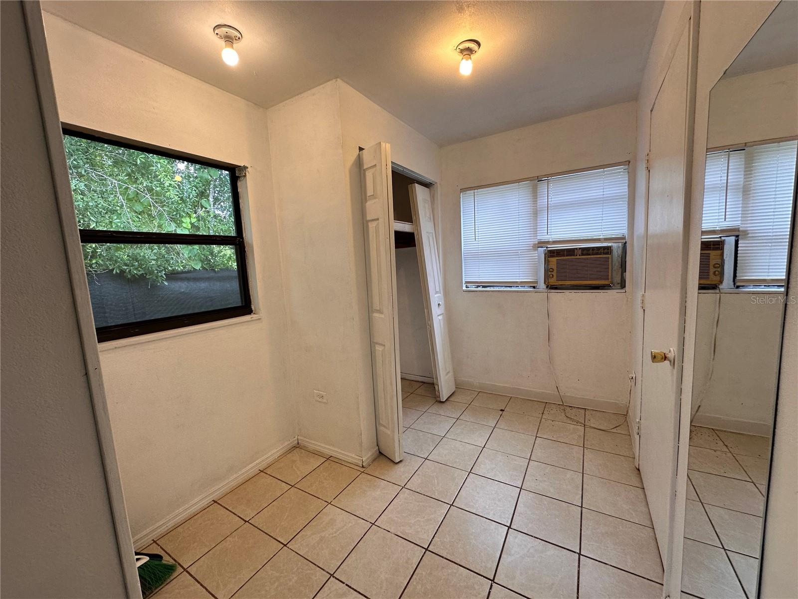 Image 9 of 26 For 2829 Sanford Avenue