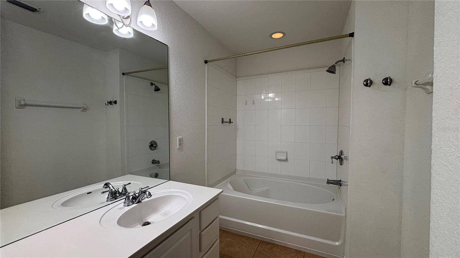 Image 19 of 36 For 6845 Slaven Drive
