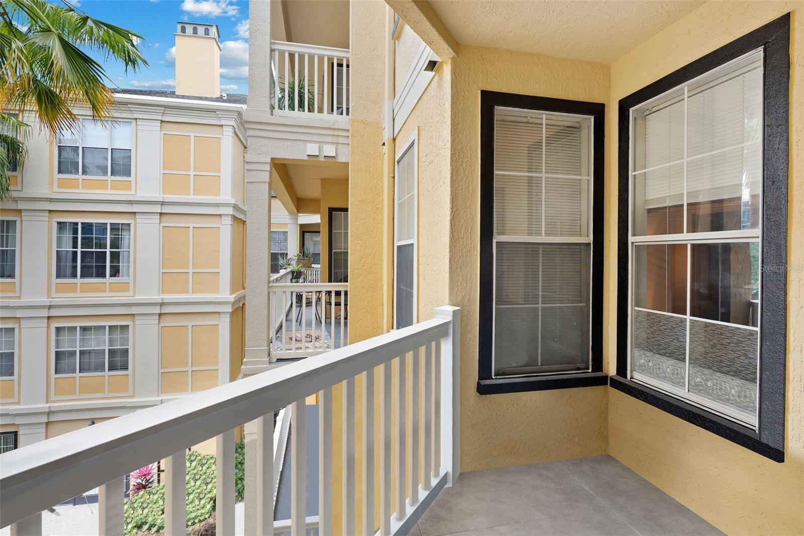 Image 17 of 31 For 860 Orange Avenue 323