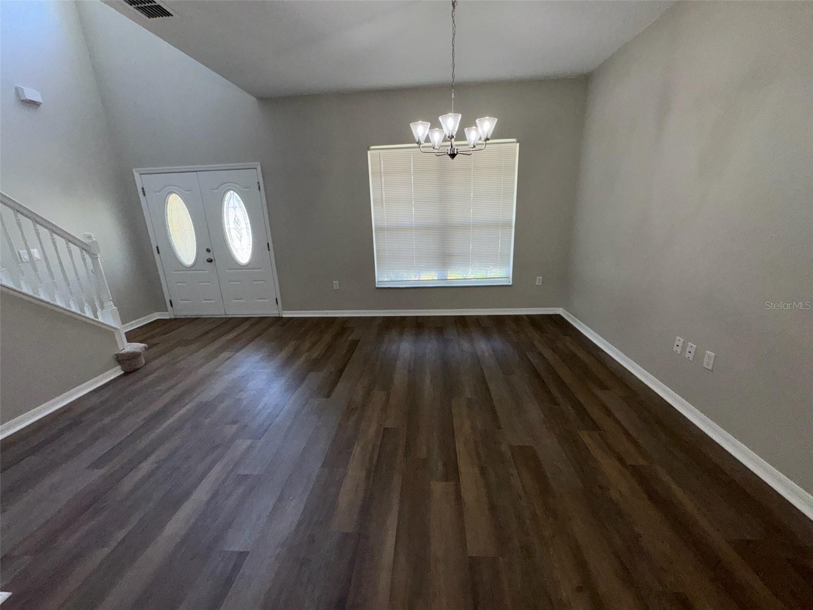 Image 3 of 24 For 3707 Andover Cay Boulevard