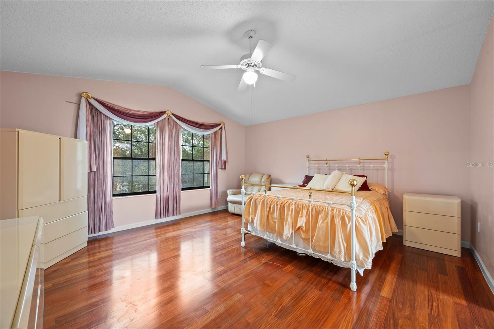 Image 10 of 28 For 4527 Sandhurst Drive
