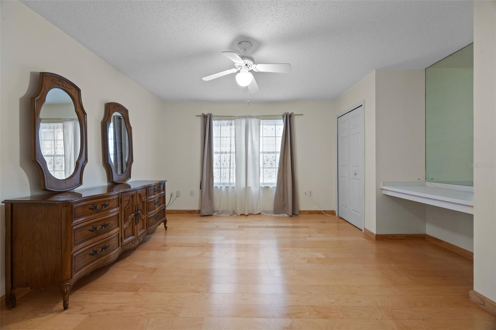 Image 18 of 28 For 4527 Sandhurst Drive