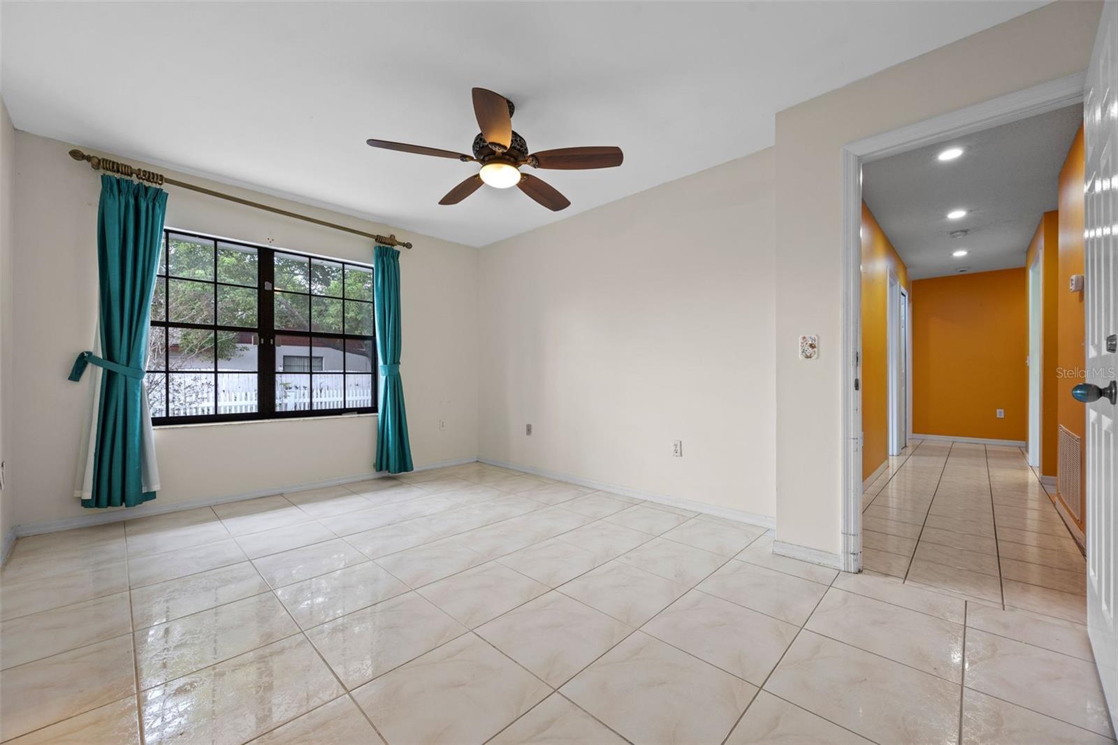 Image 22 of 28 For 4527 Sandhurst Drive