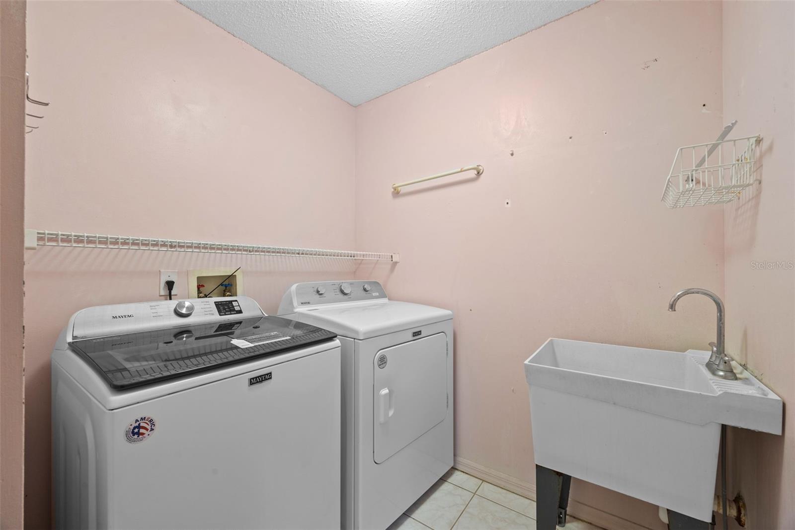 Image 24 of 28 For 4527 Sandhurst Drive