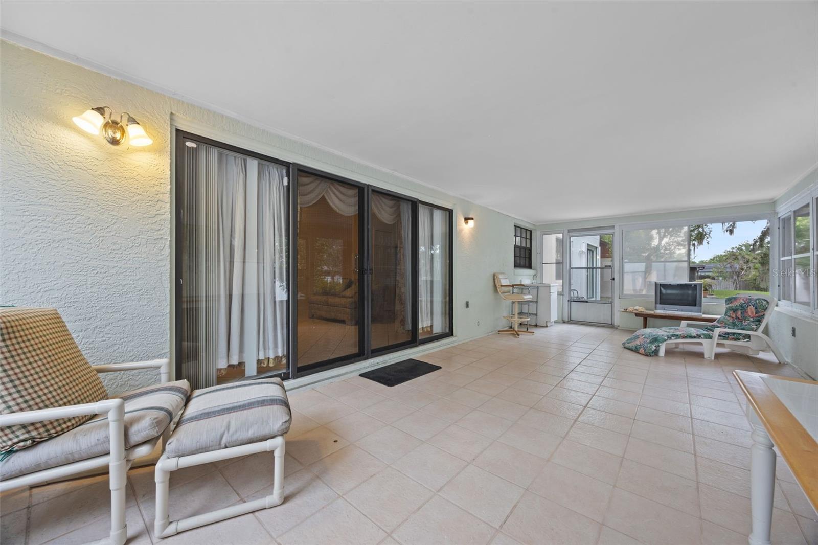 Image 26 of 28 For 4527 Sandhurst Drive