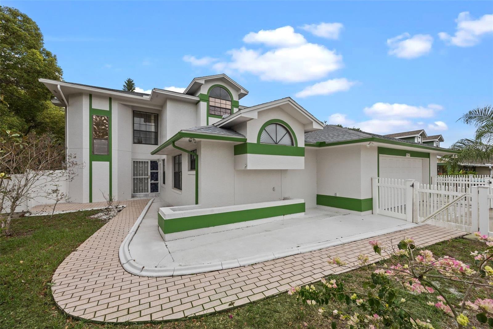 Image 3 of 28 For 4527 Sandhurst Drive