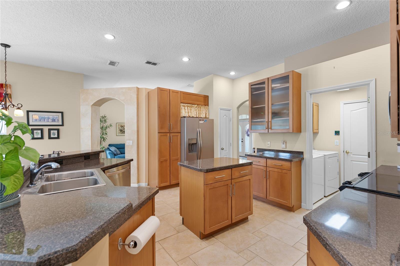 Image 11 of 31 For 821 Shallow Brook Avenue