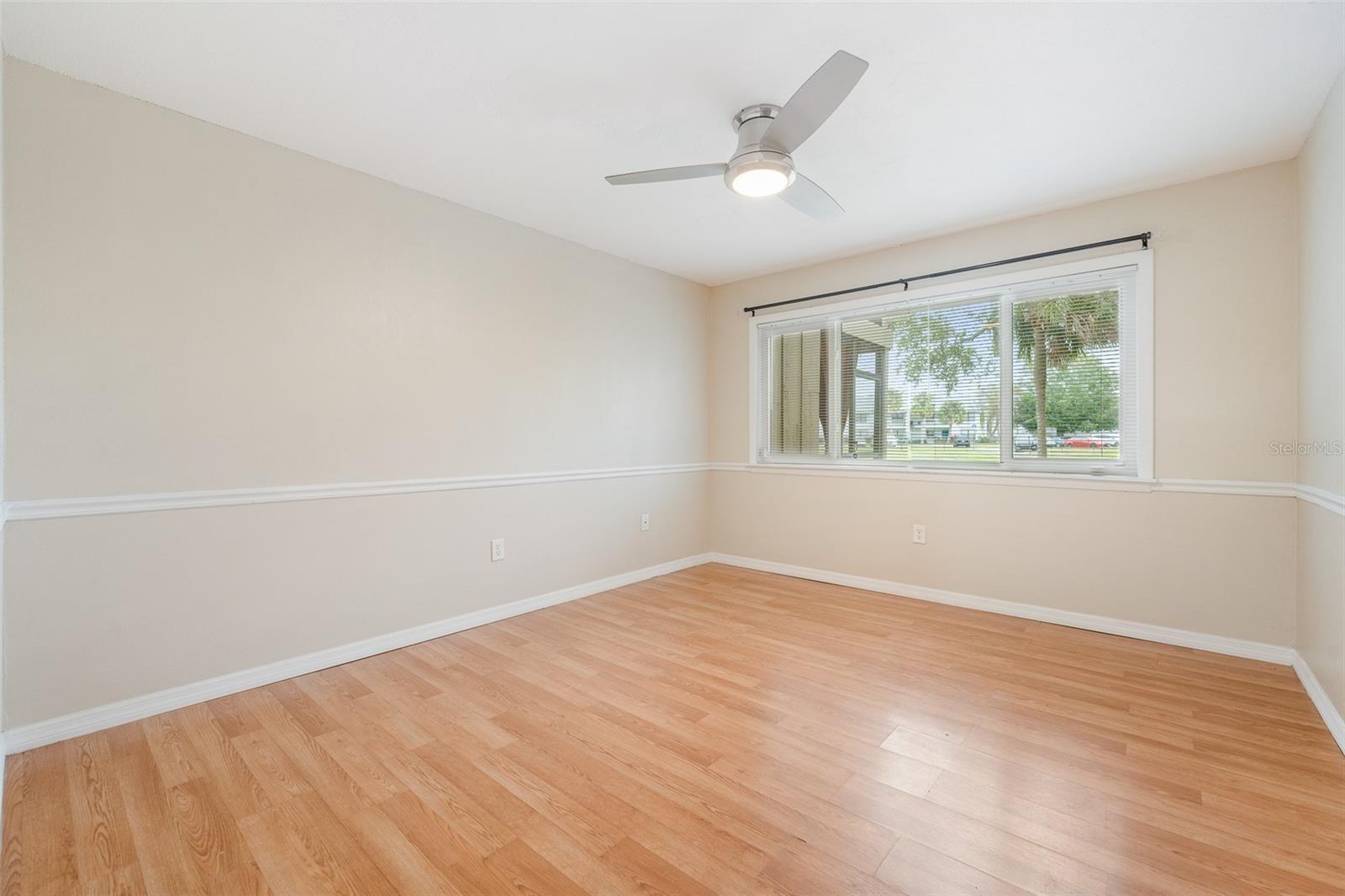 Image 13 of 20 For 5071 Eaglesmere Drive C01