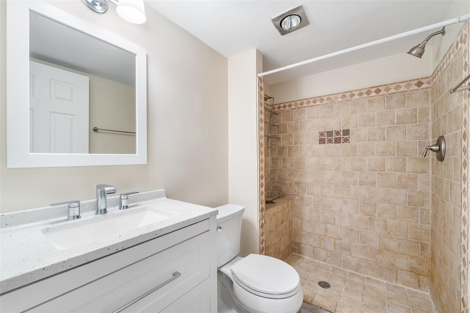 Image 15 of 20 For 5071 Eaglesmere Drive C01