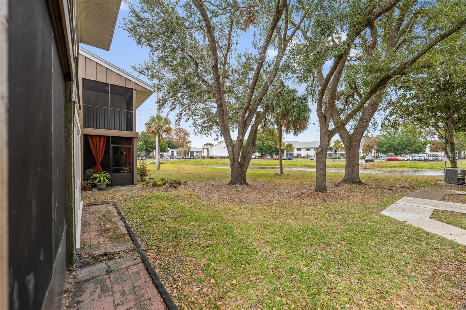 Image 18 of 20 For 5071 Eaglesmere Drive C01