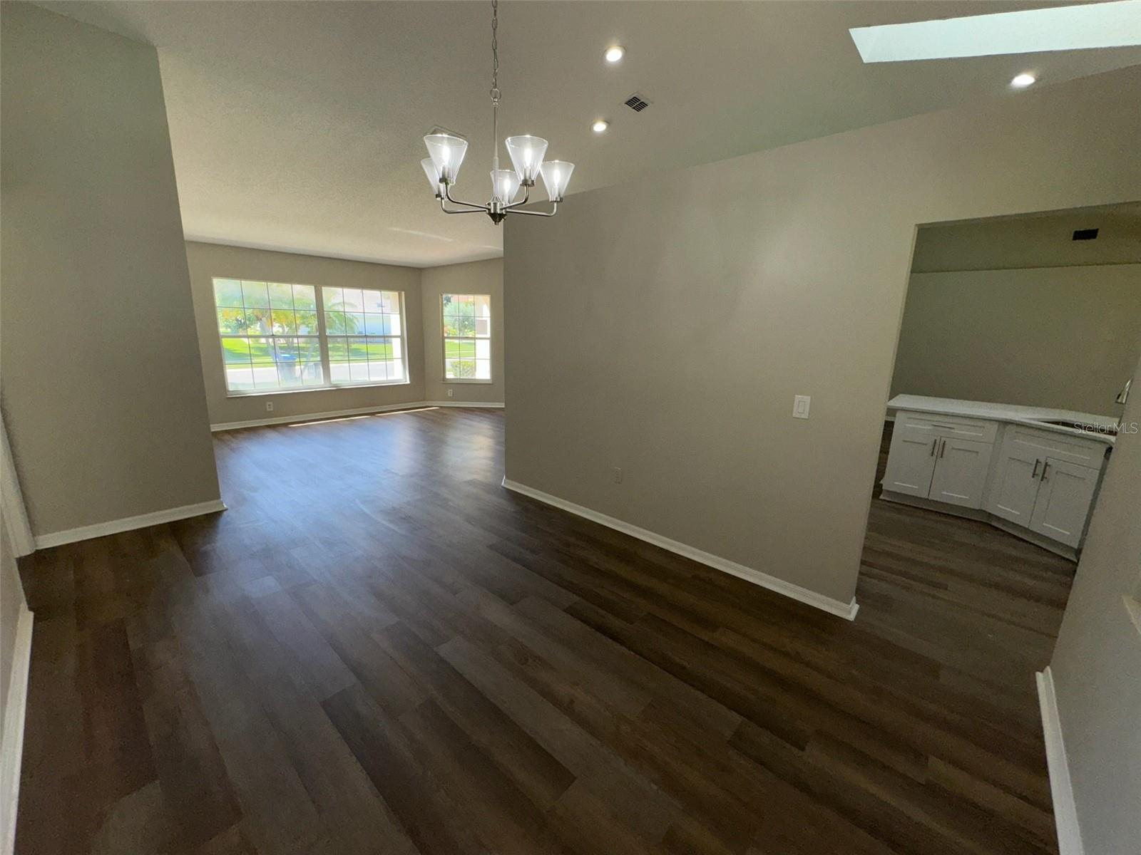 Image 10 of 30 For 7507 Sandstone Drive