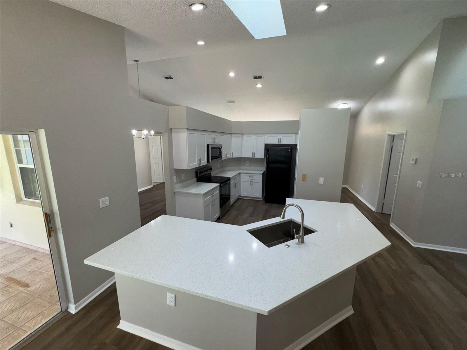 Image 11 of 30 For 7507 Sandstone Drive