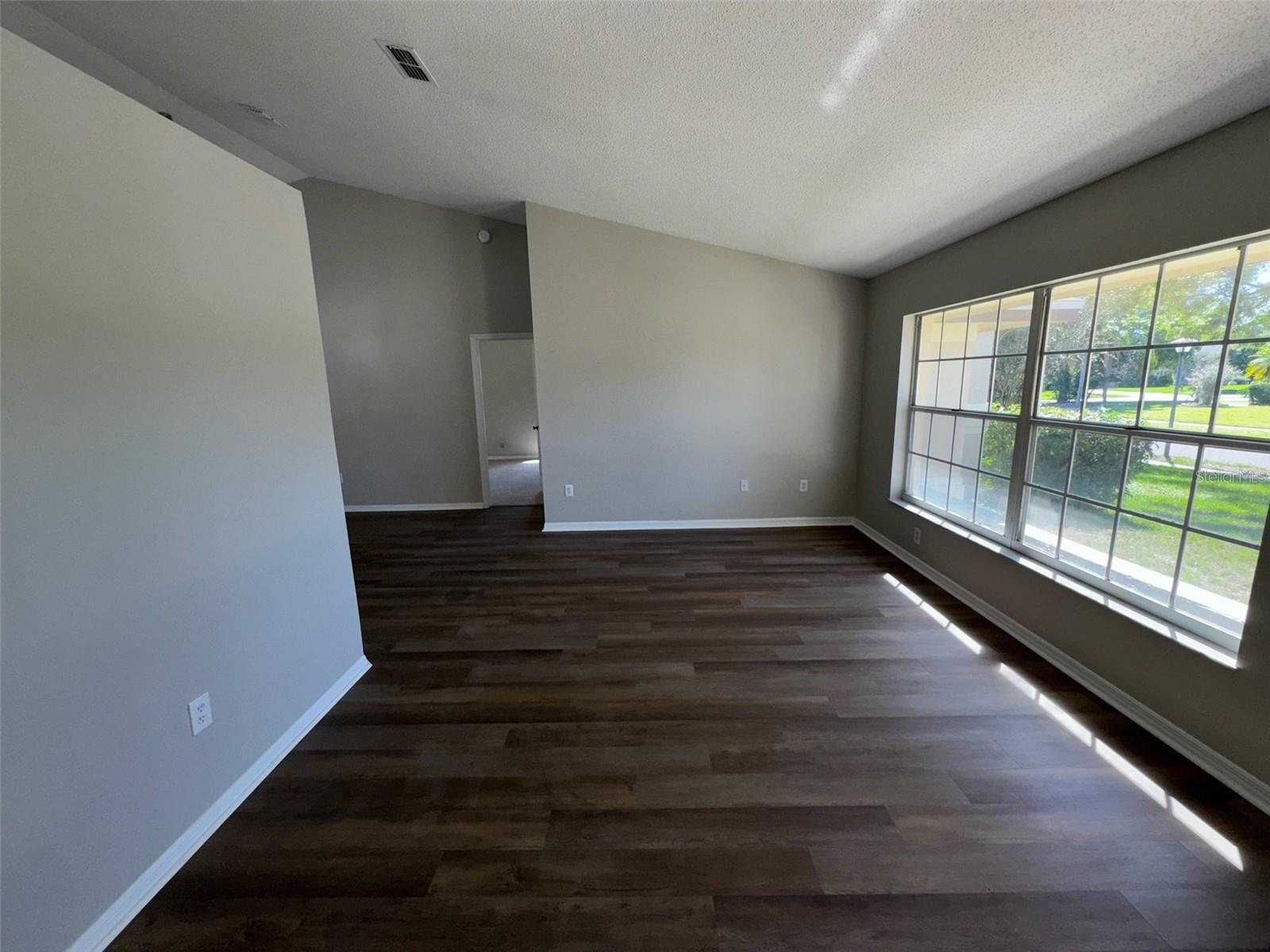 Image 4 of 30 For 7507 Sandstone Drive