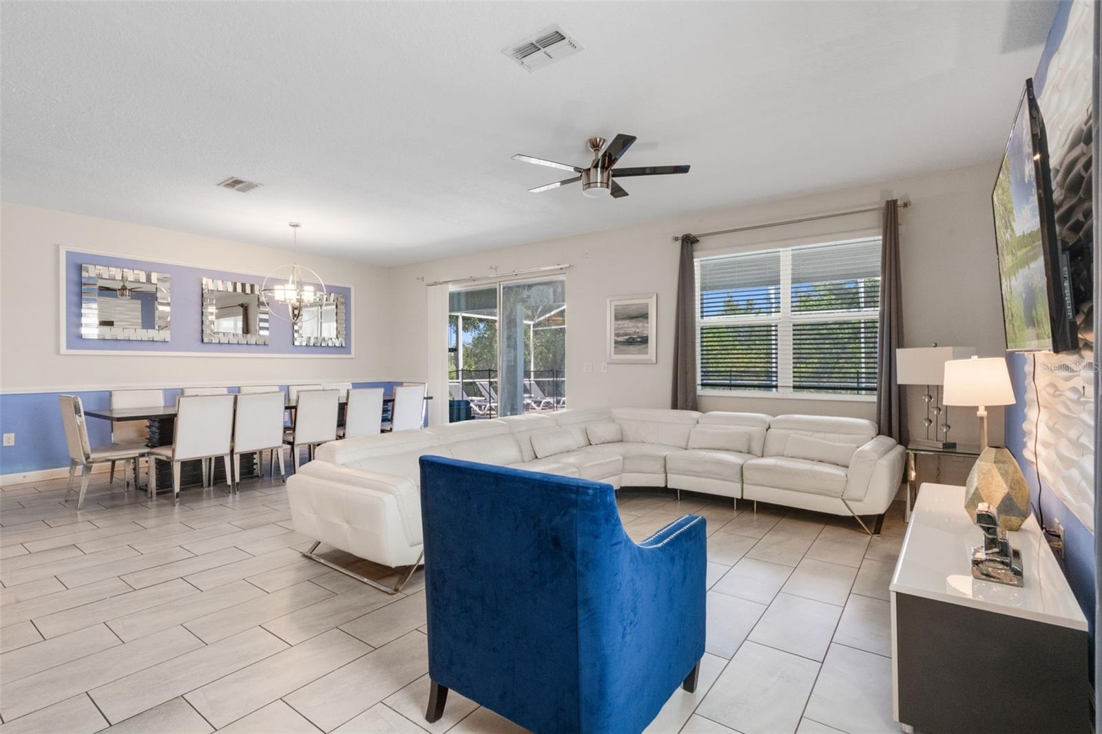 Image 11 of 63 For 8807 Interlocking Court