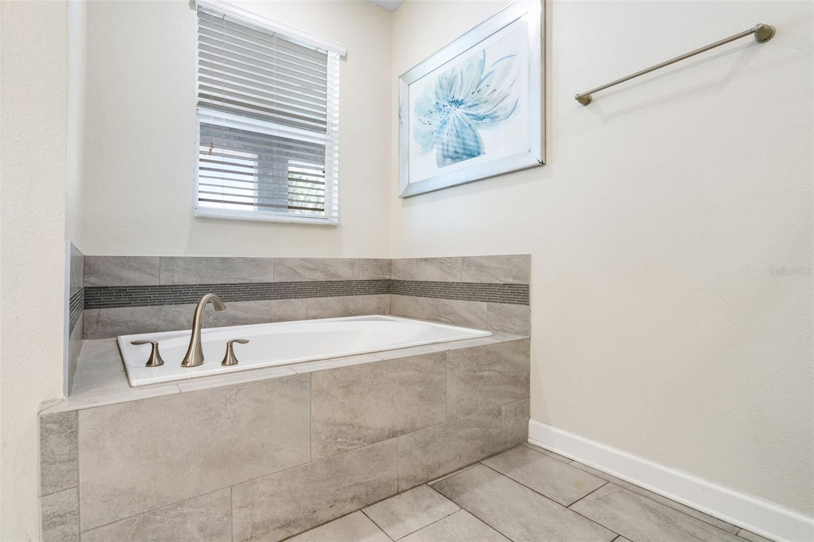 Image 16 of 63 For 8807 Interlocking Court