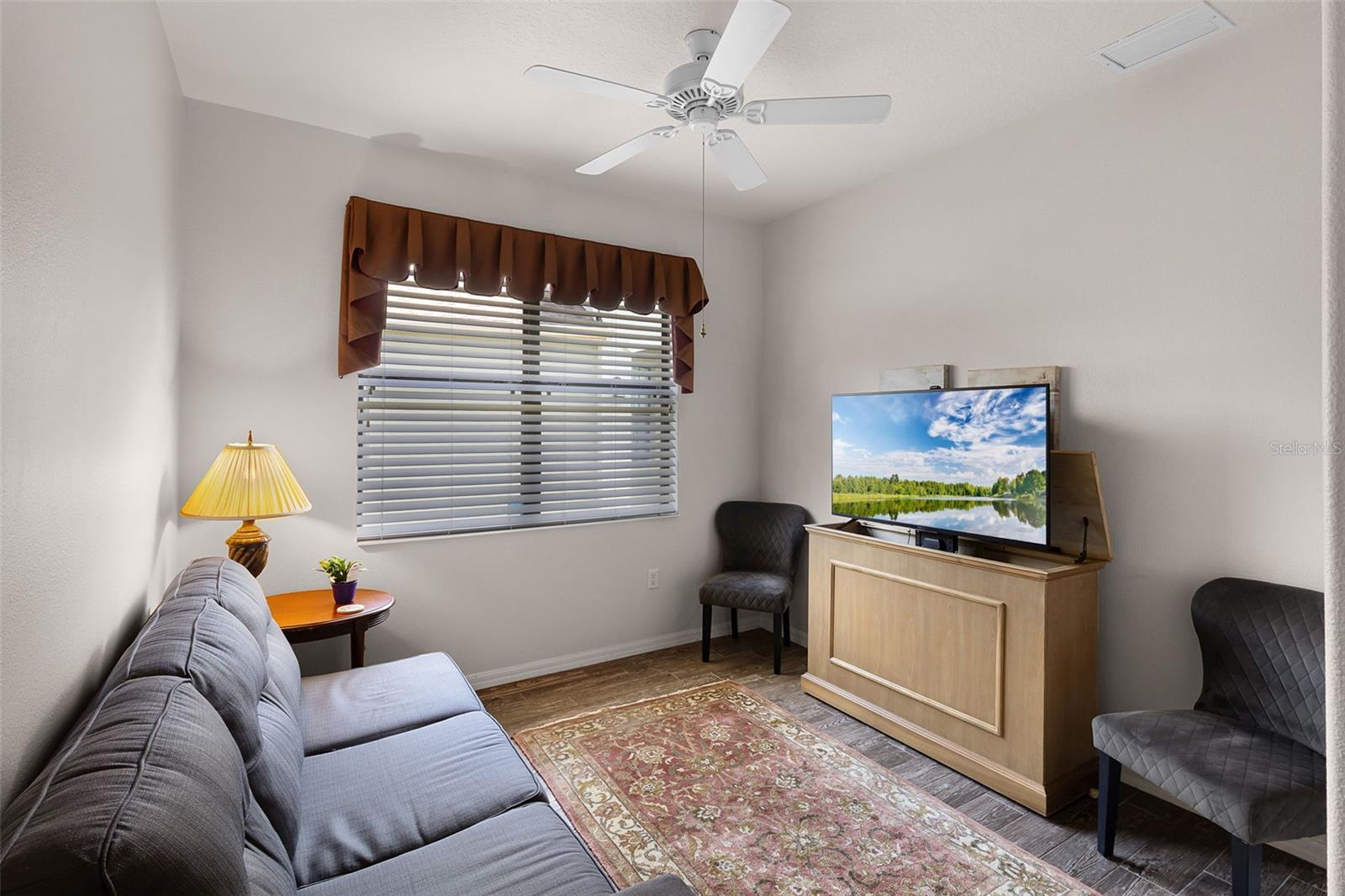 Image 12 of 42 For 532 Casanova Court