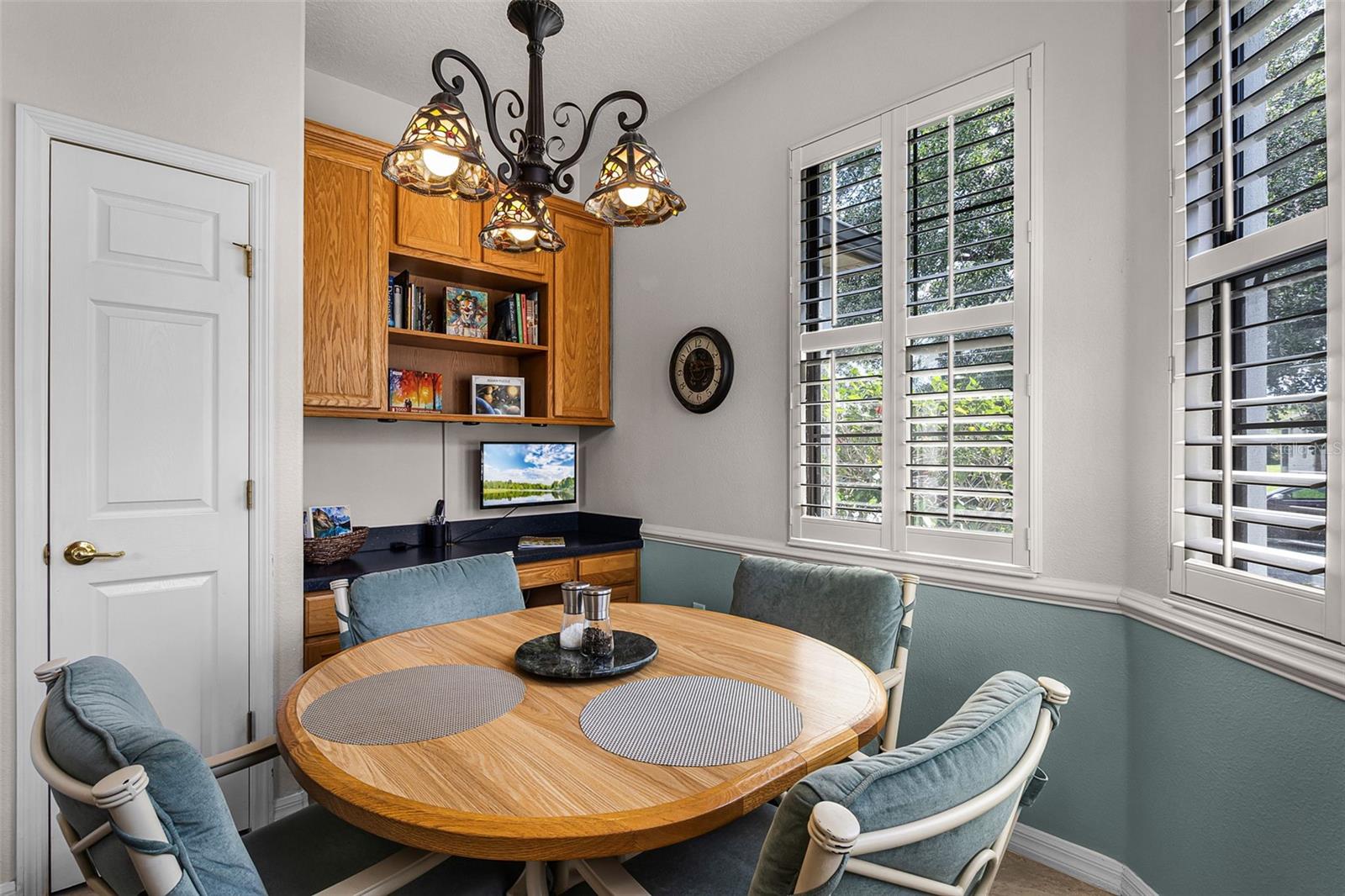 Image 14 of 42 For 532 Casanova Court