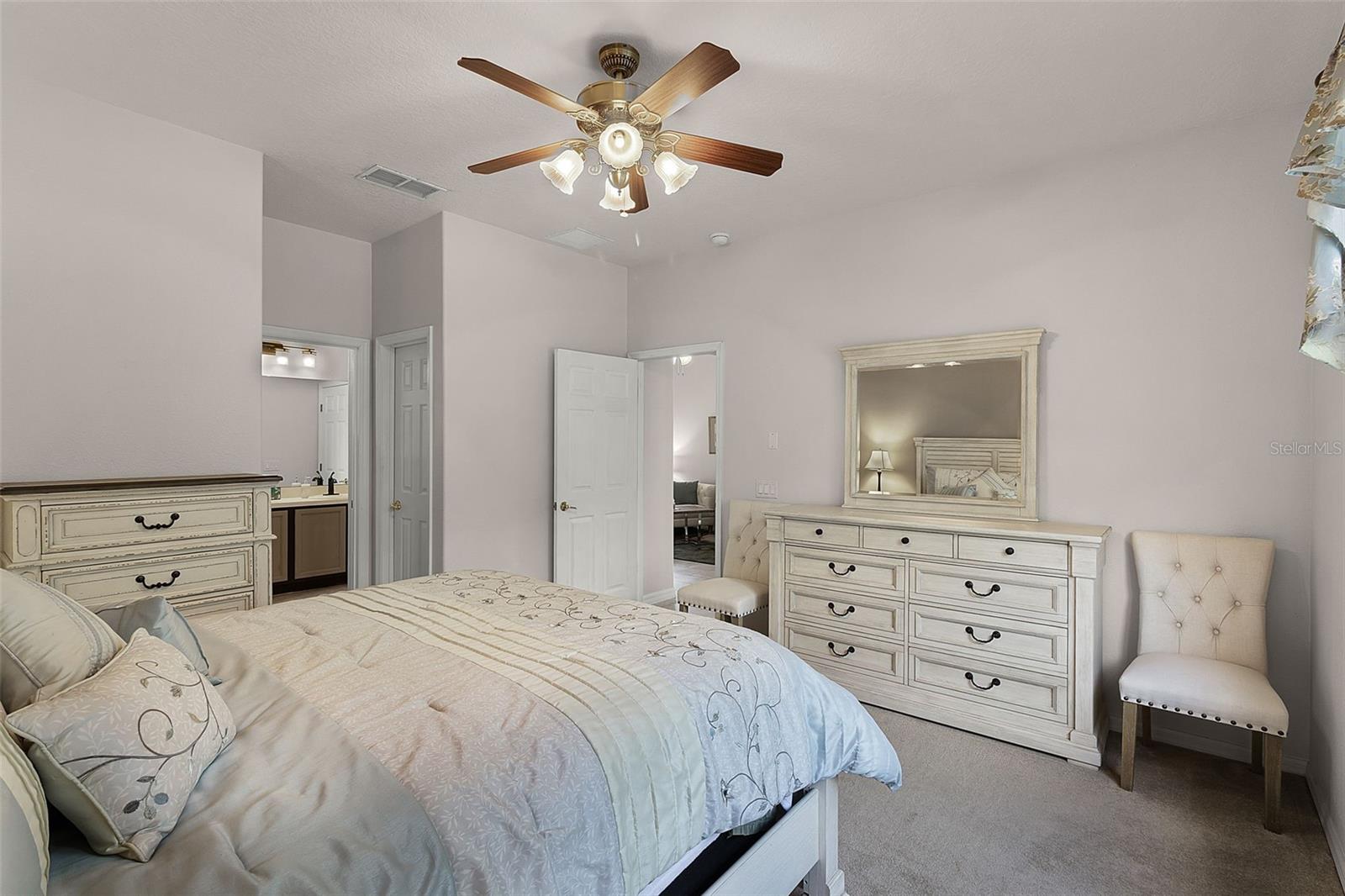 Image 21 of 42 For 532 Casanova Court