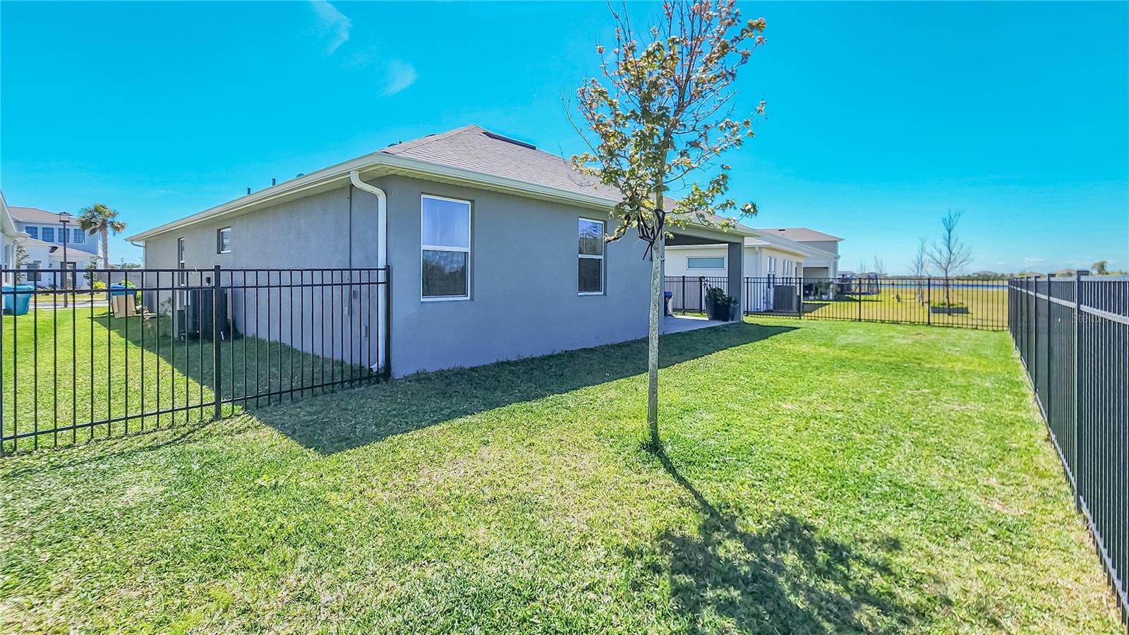 Image 26 of 34 For 18851 Rawson Street