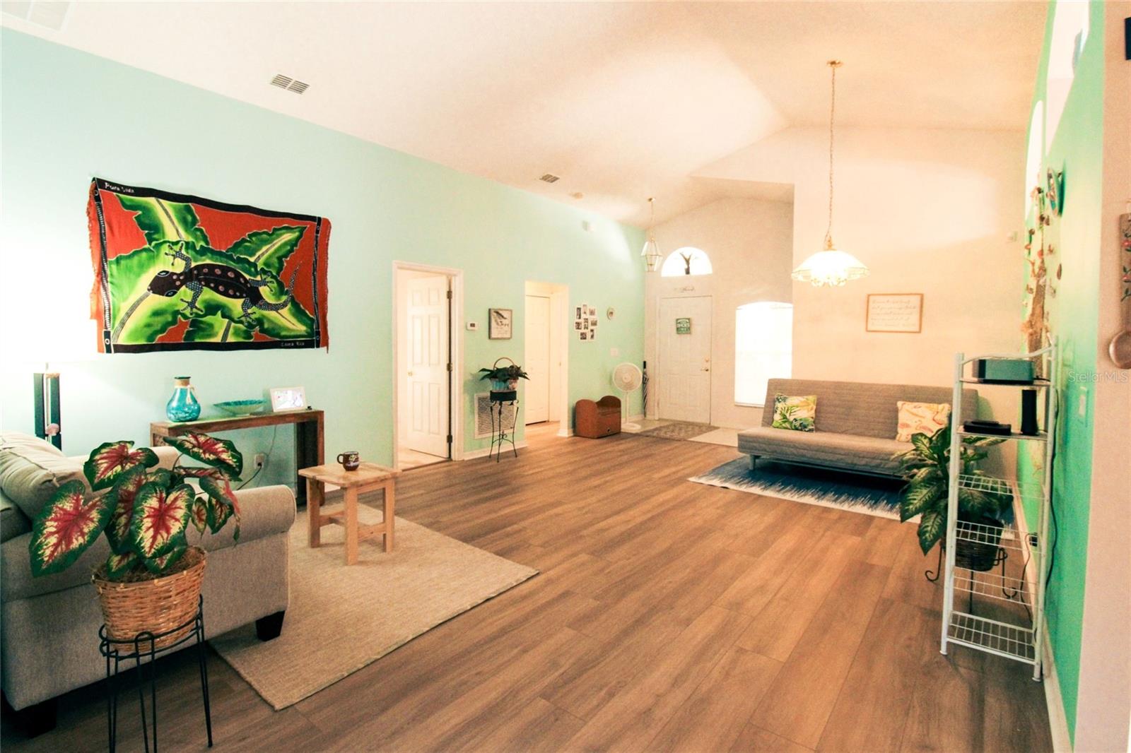 Image 14 of 36 For 2309 Edmonton Court