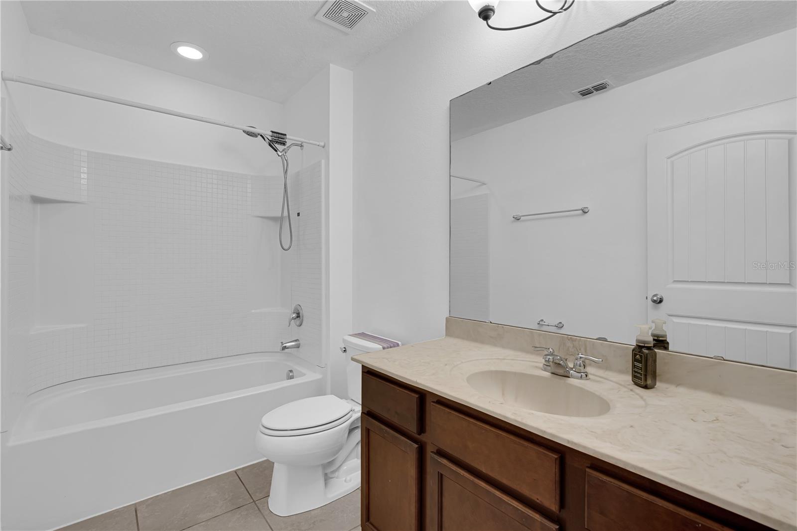 Image 18 of 35 For 4450 Capital Boulevard