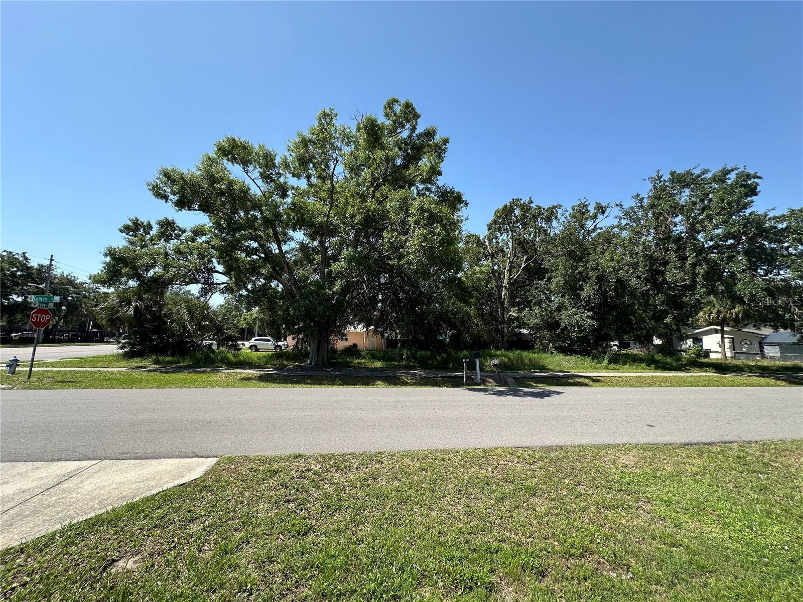 Image 3 of 9 For 802 Ivey Lane
