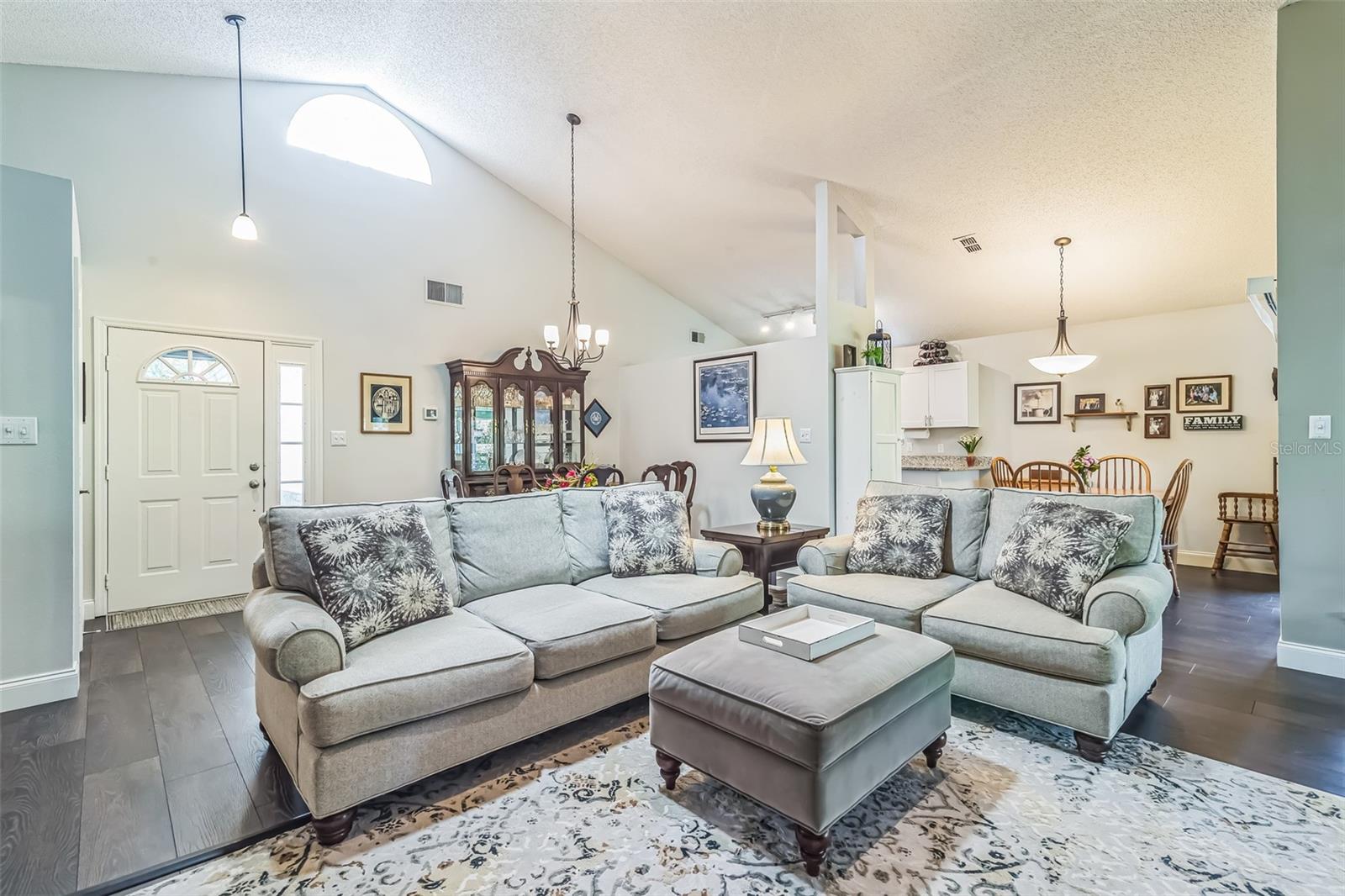 Image 4 of 30 For 544 Remington Oak Drive